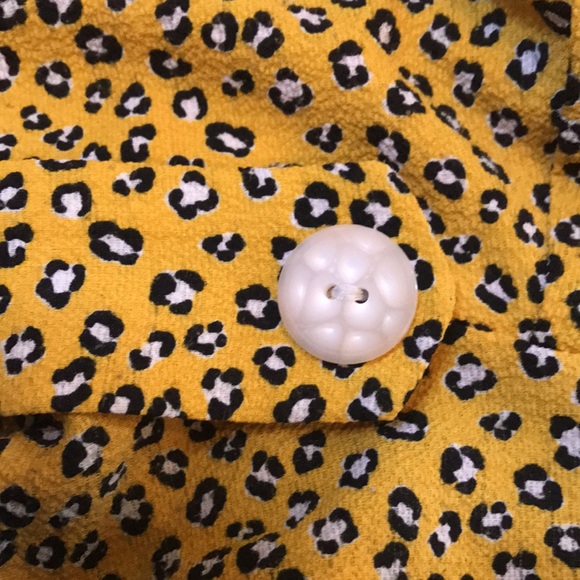 Monteau Yellow Floral Sleeveless Peplum Too size Medium - Picture 8 of 8